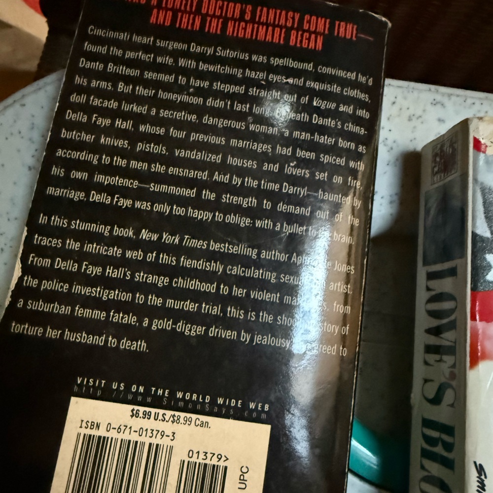 True Crime Paperbacks - Picture 3 of 6